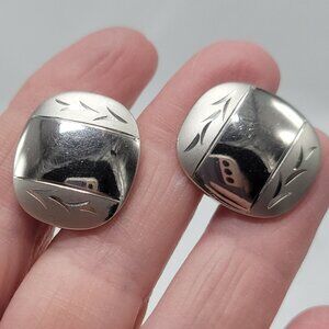 Vintage Silver Tone Leaf Engraved Cufflinks Reflective and Matte Finish .75"